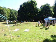 Die Rollenrutsche beim Spielfest am Eisweiher Die Rollenrutsche beim Spielfest am Eisweiher