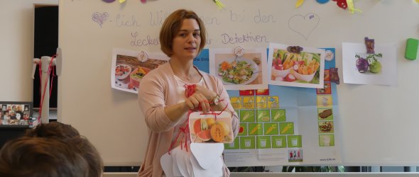 Nina Schneider klärt die LeckerSchmeckerDetektive auf