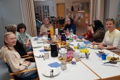 Die Gäste beim Mutter-Kind-Kreis im Horeb-Treff Die Gäste beim Mutter-Kind-Kreis im Horeb-Treff