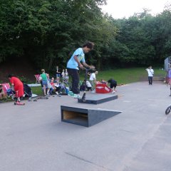 Tricks im Skatepark