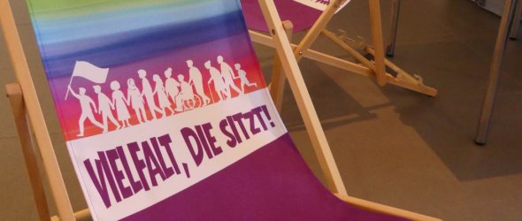 Passende Liegestühle auf dem Queeren Fachtag