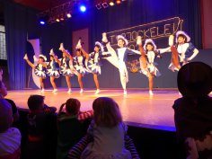 Beim Kinderfasching Beim Kinderfasching