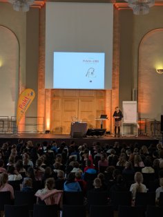 Ute Krause bei der Lesung von "Minus Drei" Ute Krause bei der Lesung von "Minus Drei"