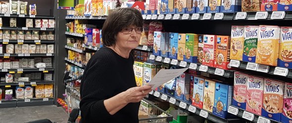 Teilnehmerin bei der Einkaufsrallye im Wasgau-Markt