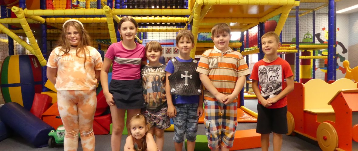 Kinder im Spielhaus Kinder im Spielhaus