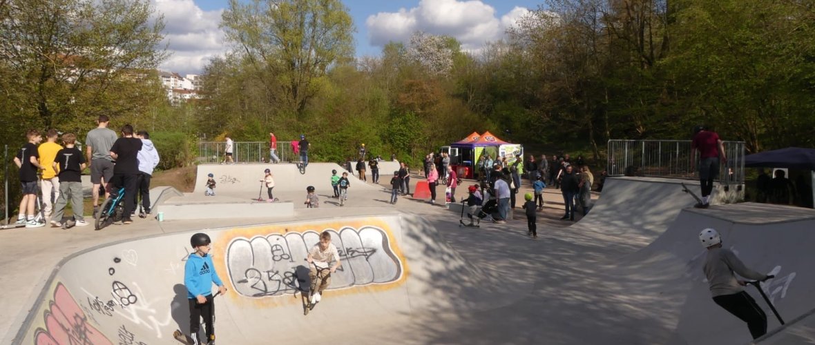 Blick über den neuen Skatepark