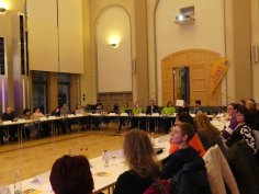 Beim Runden Tisch des Pakts für Pirmasens stellt das Atelier Kunschd'Raum sein Projekt vor