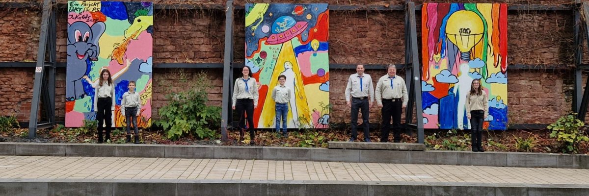 Vor dem Selfie-Point in der Rheinberger-Passage Vor dem Selfie-Point in der Rheinberger-Passage