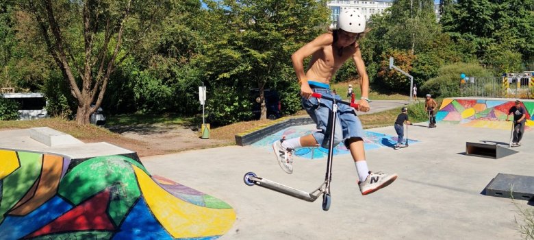 Spektakuläre Sprünge beim Sk8 Date