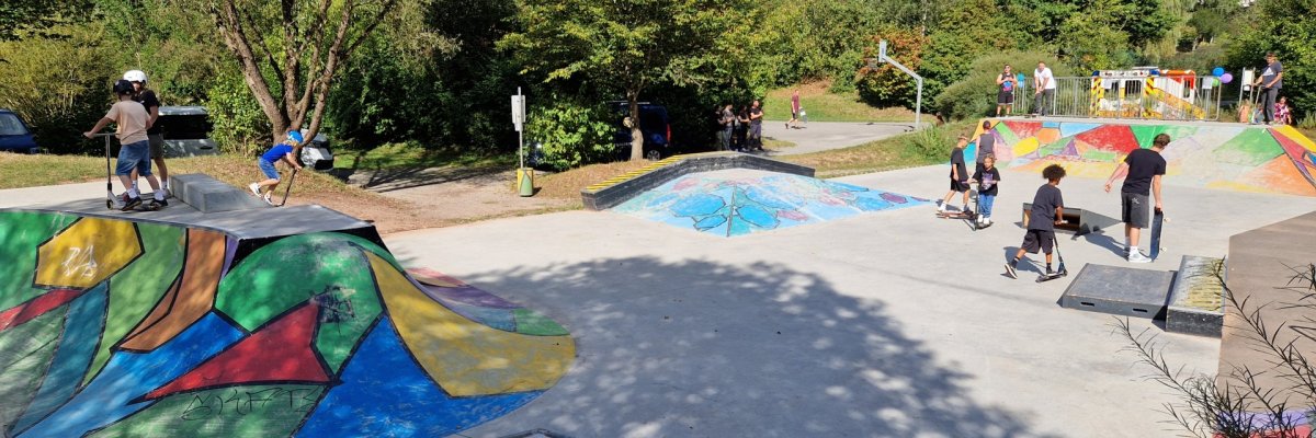 Blick auf den Skatepark im Strecktal beim Sk8 Date