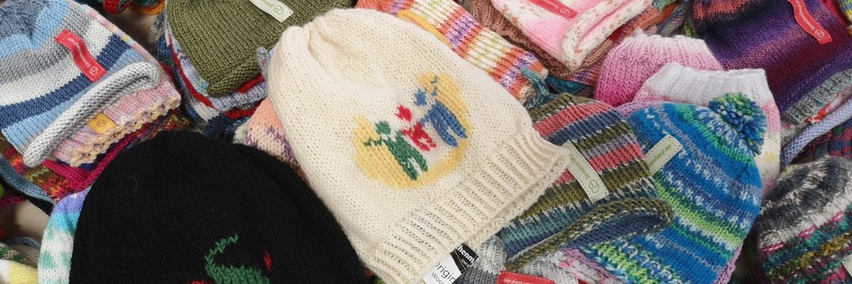 Gestrickte Babymützen.